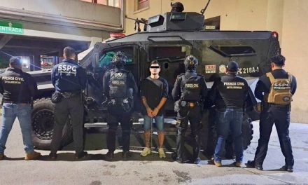 Arrestan en Cancún a líder criminal que operaba en Nuevo León