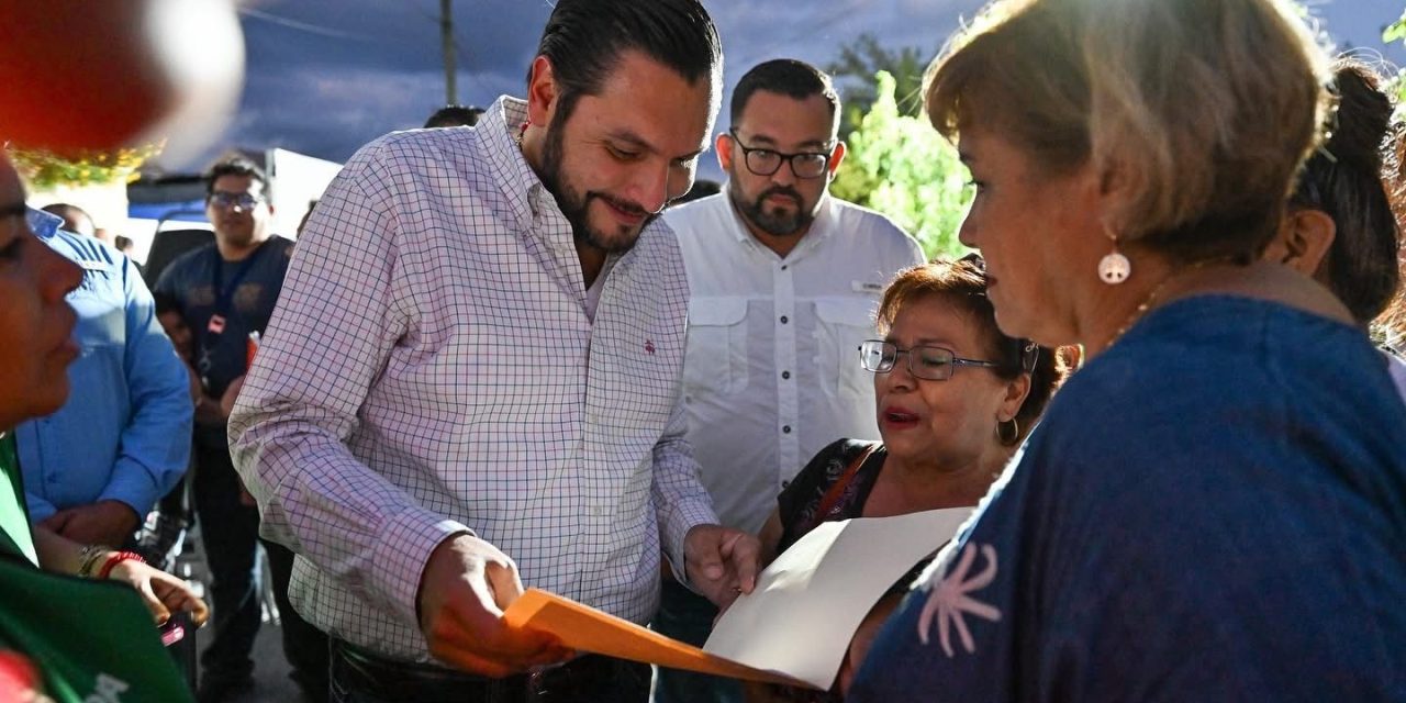 Continúan estado y municipio mejorando vialidades de Monclova