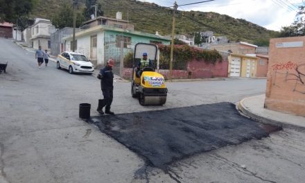 Continúan acciones de bacheo en Saltillo