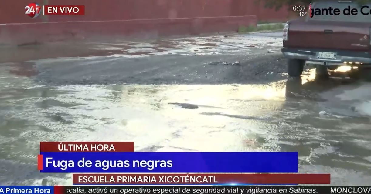 Saltillo: Reportan fuga de aguas negras afuera de la Escuela Primaria Xicoténcatl