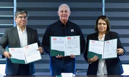 Suscribe Román Cepeda convenio con la Ibero Torreón a favor de las mujeres