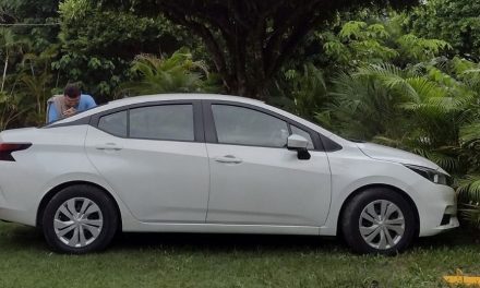 Roban vehículo del estacionamiento de Soriana San Isidro