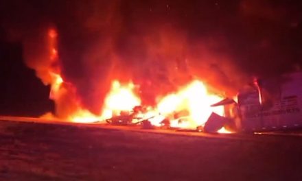 Fuerte choque e incendio en la carretera 57 deja dos lesionados