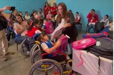 Fundación RCG entrega mochilas y útiles escolares a niños con discapacidad