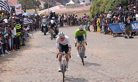 Isaac del Toro sigue haciendo historia y termina entre los 10 mejores ciclistas en el Mundial de Ruta