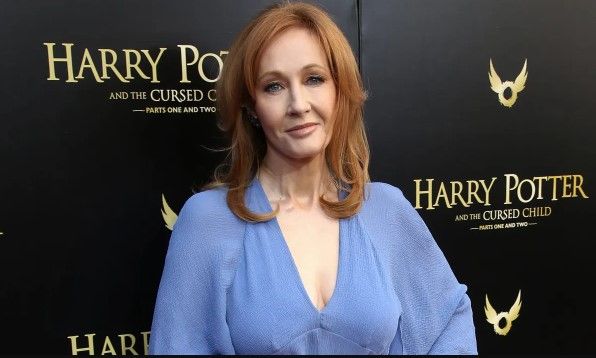 J.K. Rowling de nueva cuenta enfrenta polémica por sus posturas sobre género