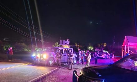Maestra muere frente a sus hijas en Sinlaoa tras fuego cruzado