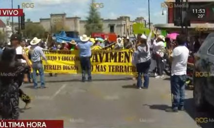 Saltillo: Marchan ejidatarios para pedir caminos rurales dignos