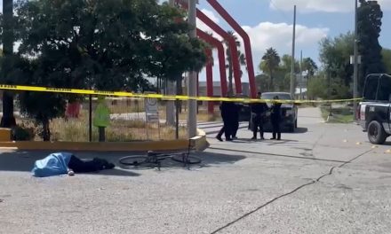 Muere hombre presuntamente de infarto mientras viajaba en su bicicleta en Saltillo