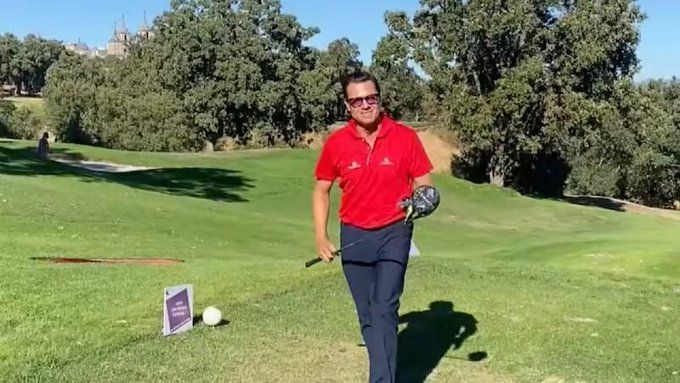 Peña Nieto reaparece en torneo de golf a beneficio en España