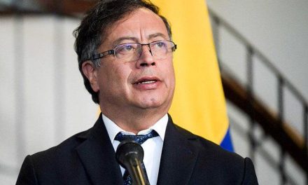 Presidente de Colombia califica como ‘asesinato’ el ataque de Estados Unidos contra embarcación en el Caribe