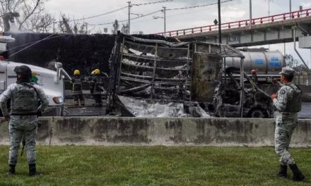 Suman 16 víctimas mortales del accidente de pipa en Iztapalapa