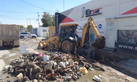Refuerza Gobierno de Saltillo acciones de reconstrucción en la calle Rayón