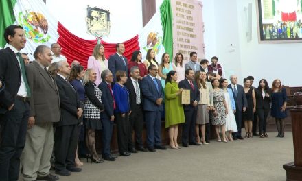 Rinden homenaje a la UTC por el 30 aniversario de su fundación en el Congreso