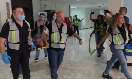 Realizan simulacro al interior de la Presidencia Municipal de Saltillo