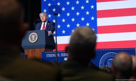 Trump despliega submarinos nucleares frente a Rusia por ‘amenaza’