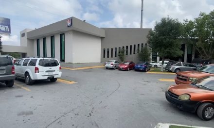 Saltillo: Velan el cuerpo de Mónica Briseida entre llanto, dolor y oraciones