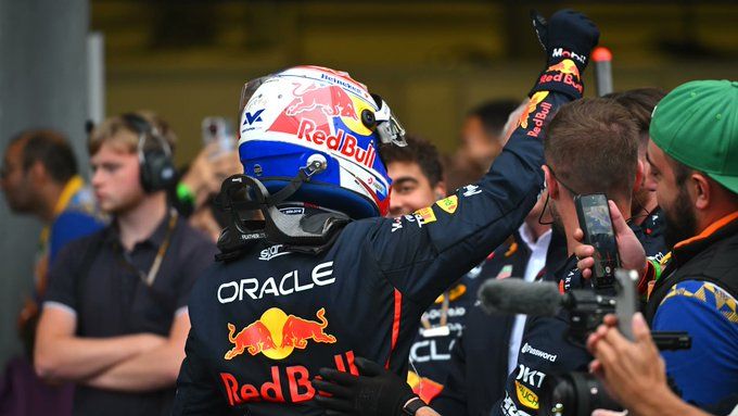 Verstappen domina y gana el Gran Premio de Azerbaiyán