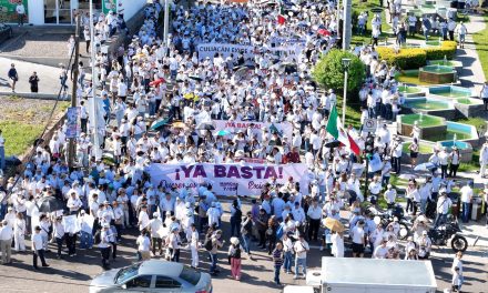 Marchan por la paz en Culiacán ante violencia en Sinaloa