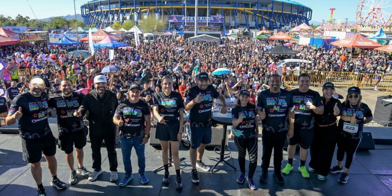 Miles corren con éxito el Medio Maratón Monclova 2025