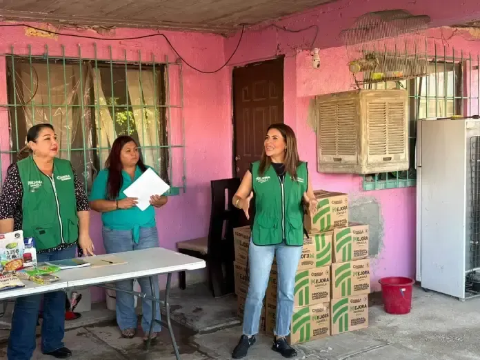 Mejora Coahuila entrega apoyos en Sabinas