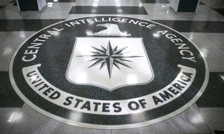 Trump da luz verde a la CIA para realizar operaciones encubiertas en Venezuela