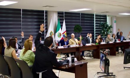 Aprueba el Cabildo iniciativas en favor de la seguridad vial, la educación y la vivienda digna