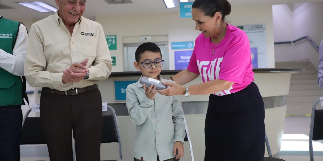Lleva DIF Coahuila gran programa de lentes