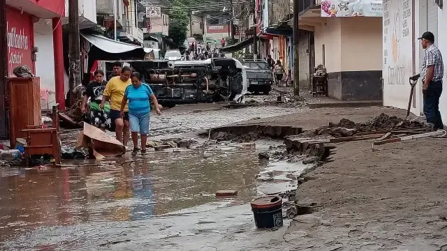 Sube a 66 el número de muertos por las lluvias