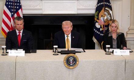 Donald Trump asegura que México está gobernado por cárteles