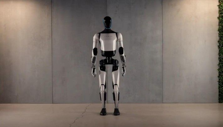 Elon Musk asegura que Tesla eliminará la pobreza con el robot Optimus