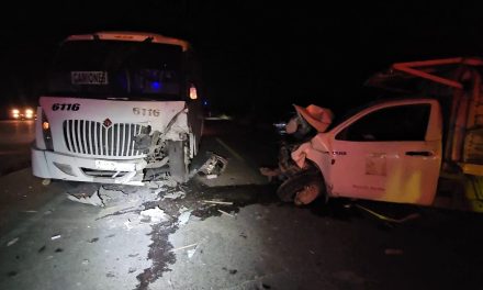 Tragedia en la carretera Zacatecas; accidente deja un muerto y 20 lesionados