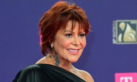 Operan de emergencia a Alejandra Guzmán de la columna vertebral