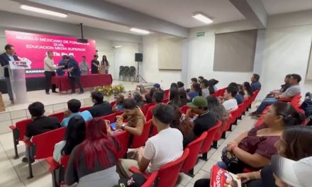 Concluyen alumnos programa educación dual en Saltillo