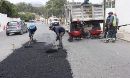Continúa Saltillo con acciones de bacheo en todos los sectores