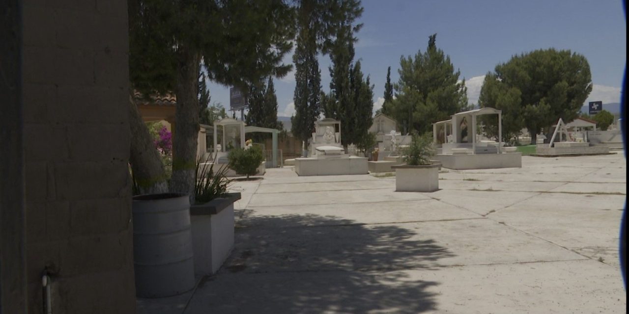 Esperan más de 10 mil visitantes en los panteones de Ramos Arizpe