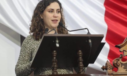 Estrategia integral para prevención de embarazo en adolescentes, pide diputada