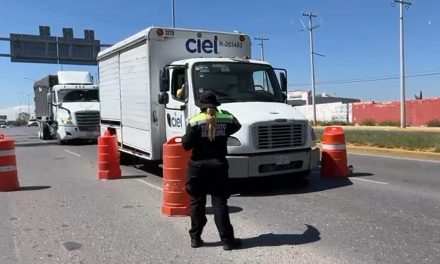 Saltillo: Implementan operativo para detección de polarizados y motociclistas sin casco