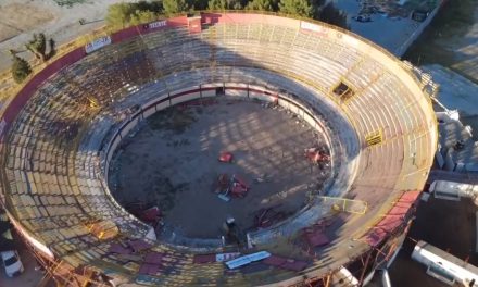 Saltillo: Inician con la demolición de la plaza de toros Fermín Espinosa Armillita