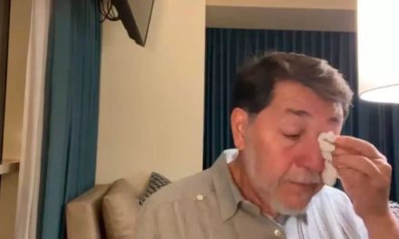 Video: Noroña rompe en llanto mientras habla de Palestina