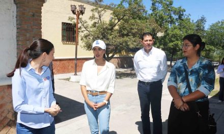 Reciben mochilas en la Casa De los Niños de Saltillo donadas por UAdeC