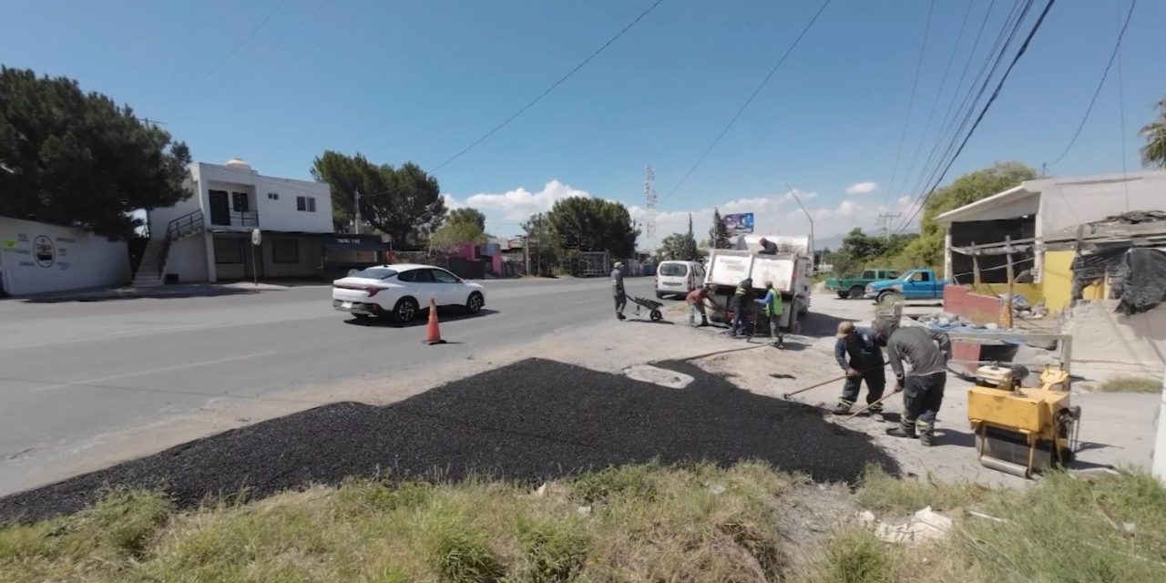 Refuerza alcalde de Saltillo obras de bacheo para mejorar seguridad vial
