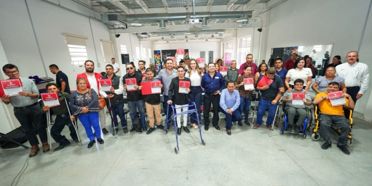 Se gradúa cuarta generación  de Empodera en el DIF Saltillo
