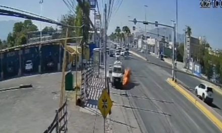 Se incendia camioneta de valores en Monclova