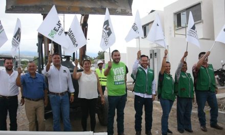 Sin distinción en obras de Monclova