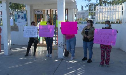 Saltillo:Padres de familia tomaron un kínder; buscan el cambio de maestra