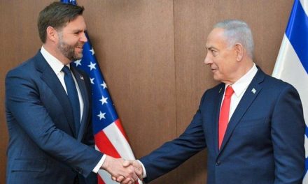 Vicepresidente de Estados Unidos reitera compromiso con el desarme de Hamás y reconstrucción de Gaza