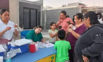 Realizan jornada de vacunación para mascotas en la región Carbonífera