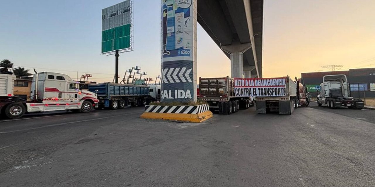 Paro de transportistas afecta a Coahuila