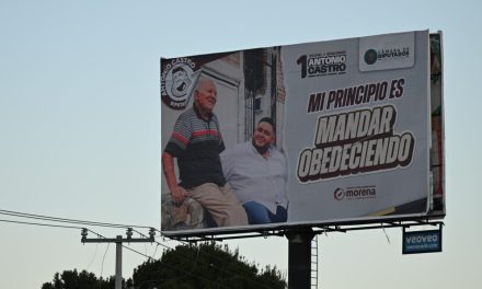 Burla Tony Castro la ley y excede tiempo de publicidad
